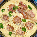 Iberico Schweinefilet-Medaillons in Champignonrahm
